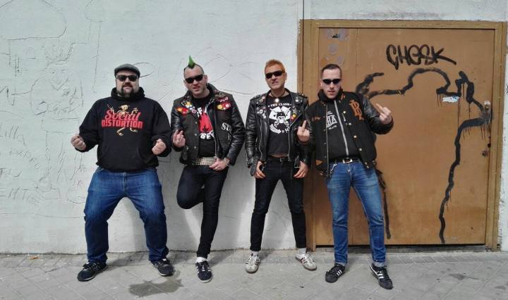 Cartel concierto Suzio 13 de Barcelona