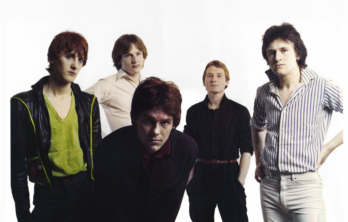 The Favourites: New FeelingThe Favourites: New Feeling