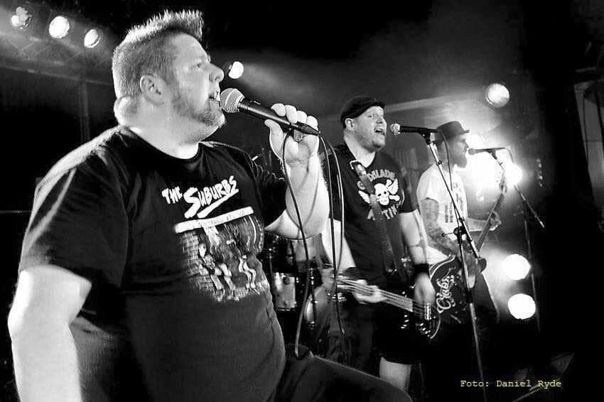 On the job: "Svenssons slaveri" (new song)