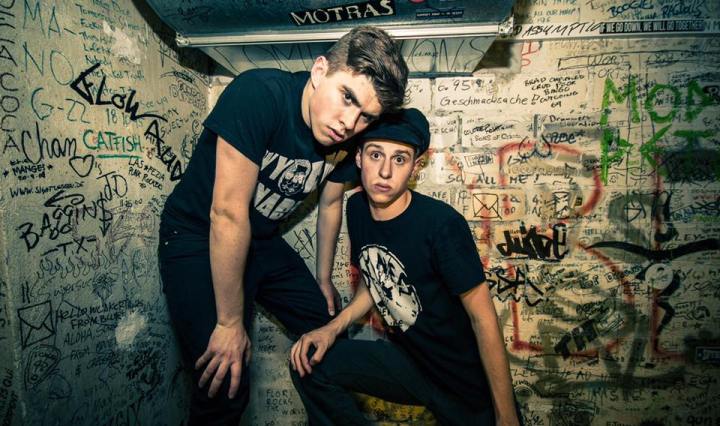 Archie and the Bunkers - She's A Rockin' Machine