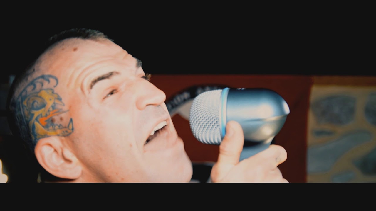 Vídeo musical de "Narcótica" de Guerrilla Urbana, de su disco 'Apátridas' (2018)