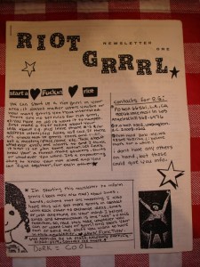 La newsletter Riot Grrrl iniciada por Molly Neuman (Bratbmobile | Girls Germs)