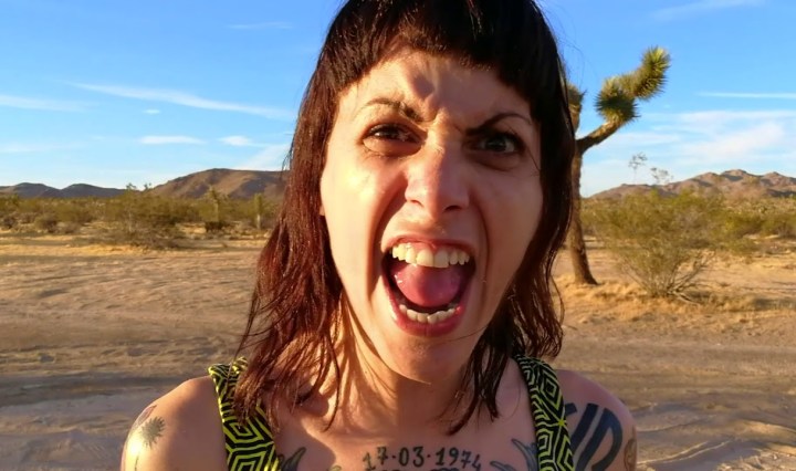 Svetlanas: Negative Approach", vídeo de 'This Is Moscow Not L.A.' (2017)