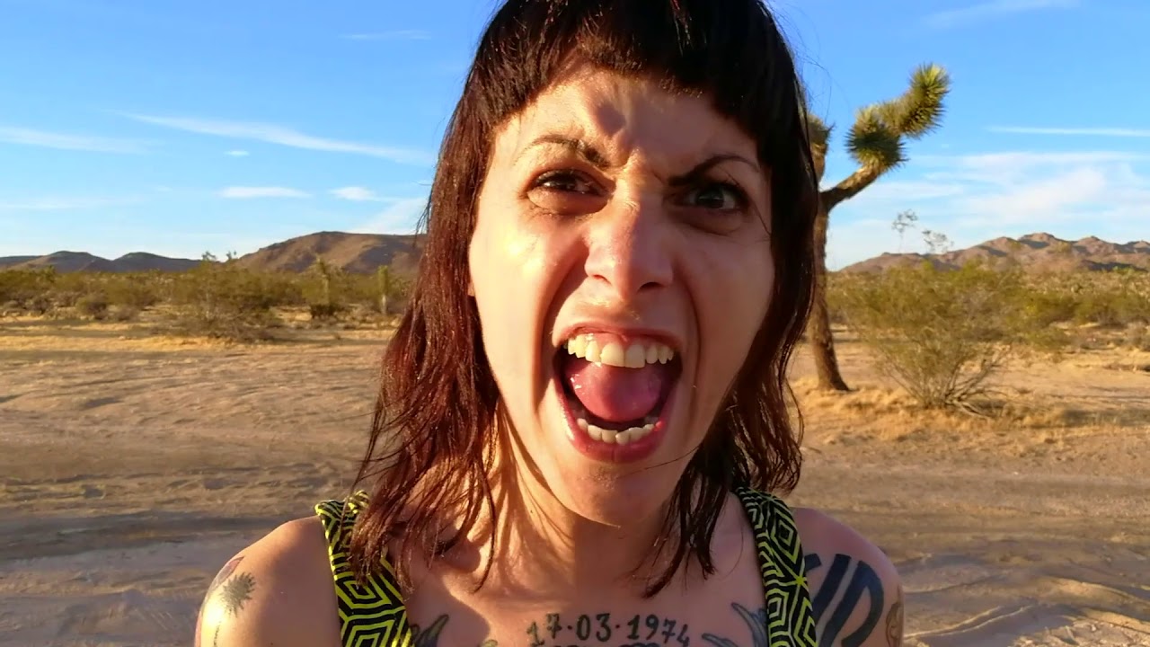 Svetlanas: Negative Approach", vídeo de 'This Is Moscow Not L.A.' (2017)