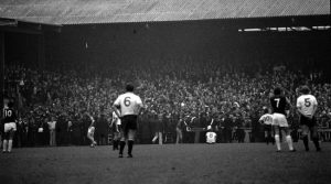 West Ham United vs Manchester United, Upton Park, Londres, octubre de 1975