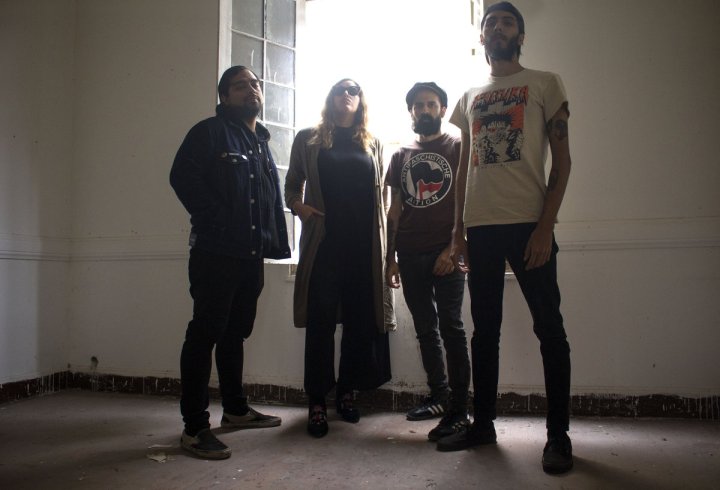 Perra Vida: Punk (Lima, Perú)