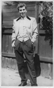 Teddy Boy con un look Edwardian