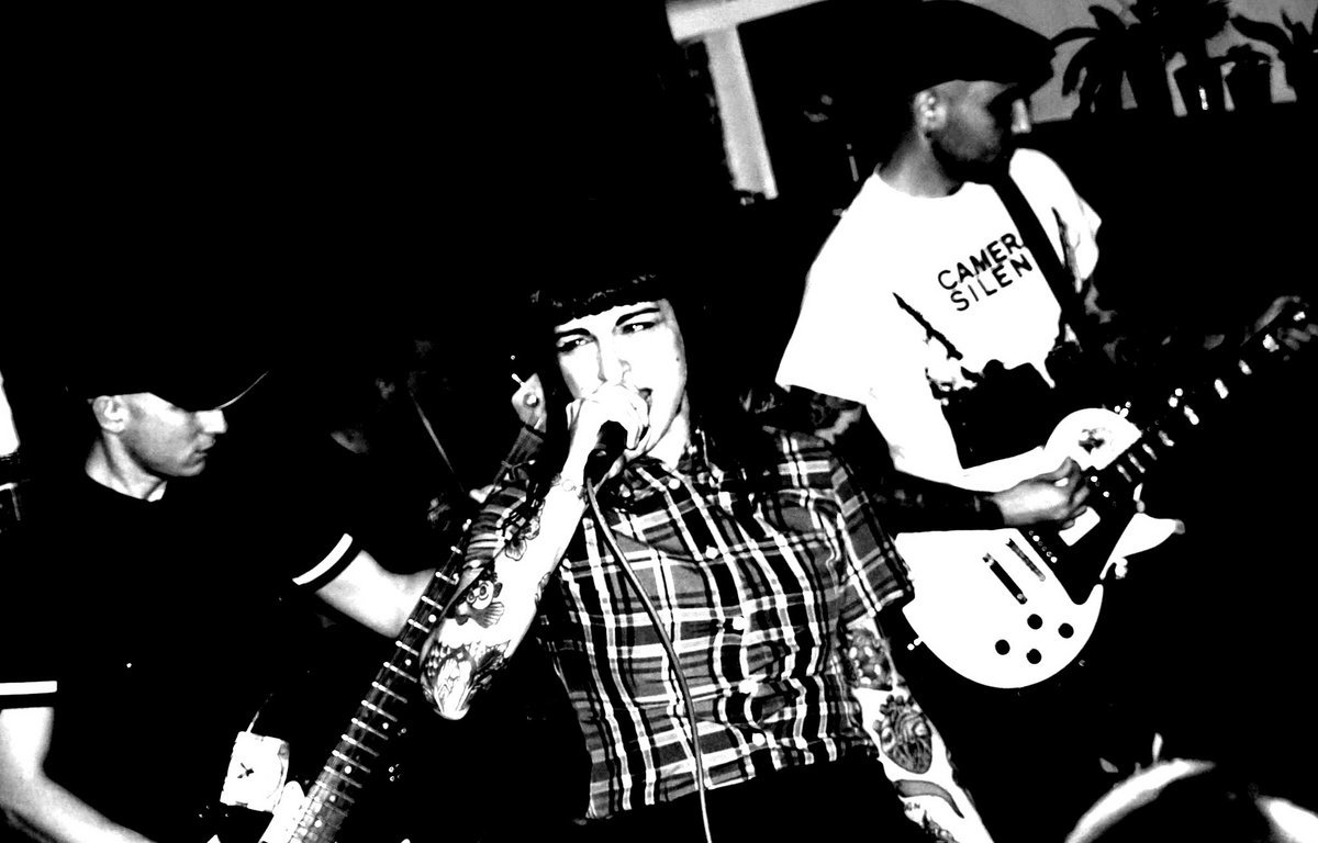 Iradei: Banda punk italiana afincada en Brighton, UK