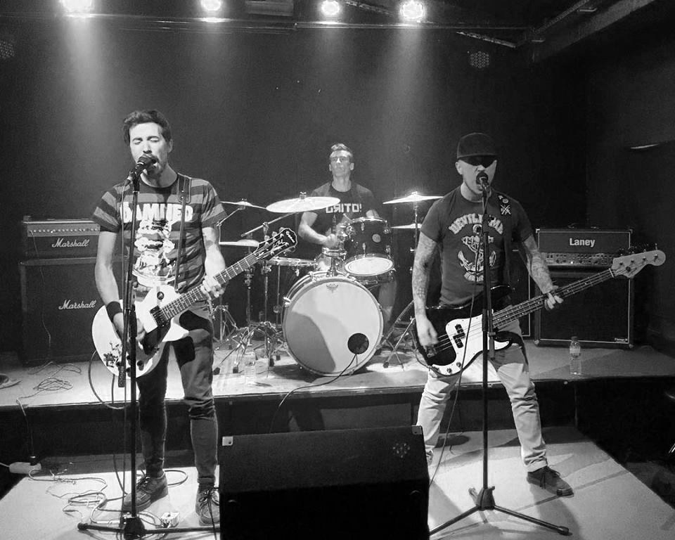 Grito: Vídeo de la canción "Maldição"