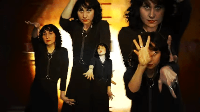 Vídeo de "I Never Say Goodbye" de The Baboon Show