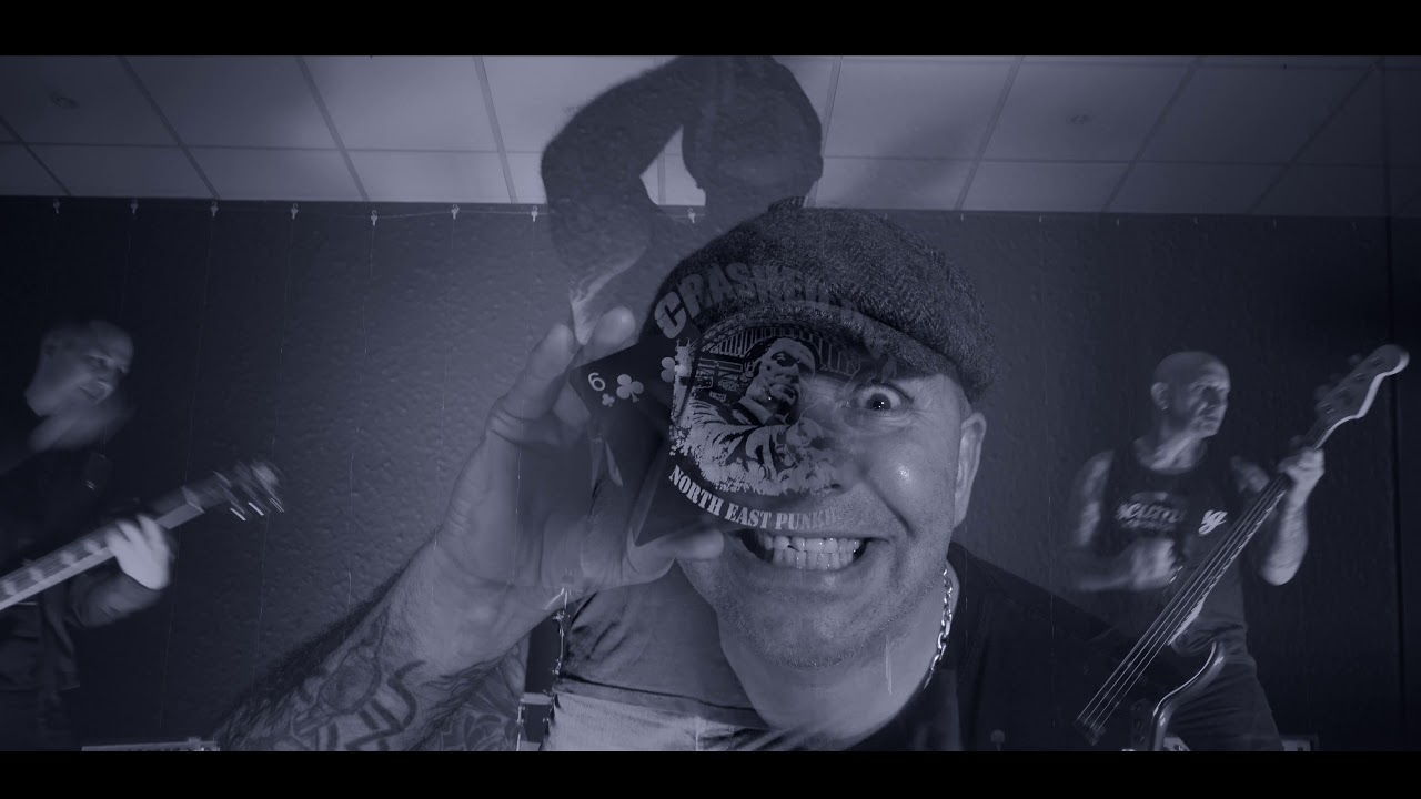 Versión de "Ace of Spades" de Motörhead a cargo de Crashed Out