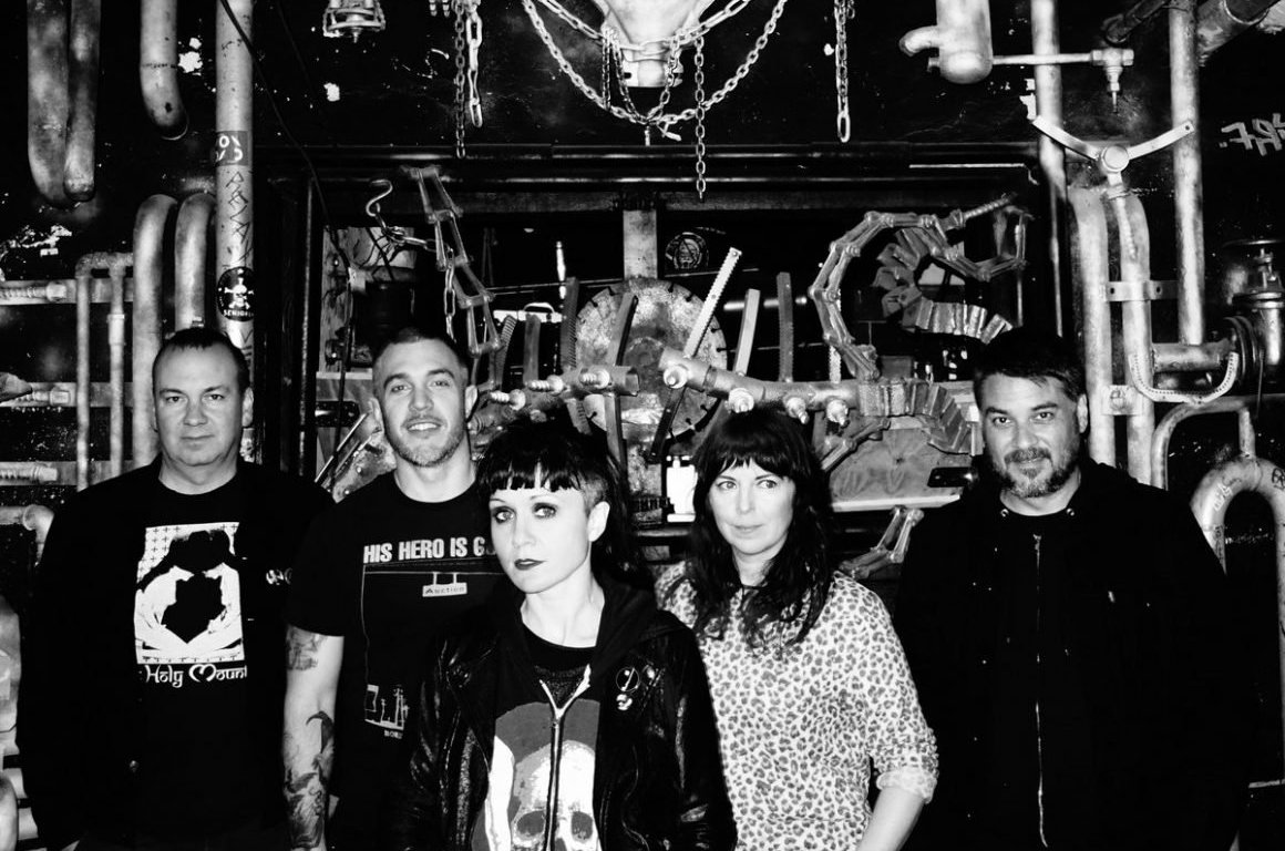 ESSES: Band de post-punk y dark punk procedente de Oakland