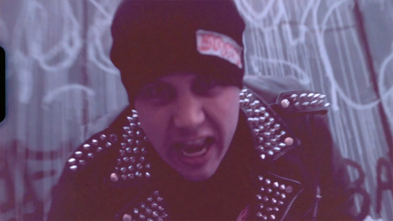 Vídeo de la canción "Bad Moon" que pertenece al disco 'The Stormy Sea' (2021) de Blisterhead