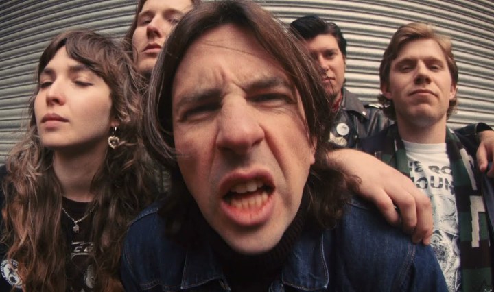 Chubby & The Gang estrenan vídeo de "Coming Up Tough", canción incluida en el disco 'The Mutt’s Nuts' (Agosto, 2021)