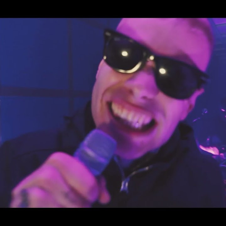 Vídeo de la canción "Back of a Lorry" de Death of Guitar Pop, que está incluida en su disco 'Pukka Sounds' (2021)