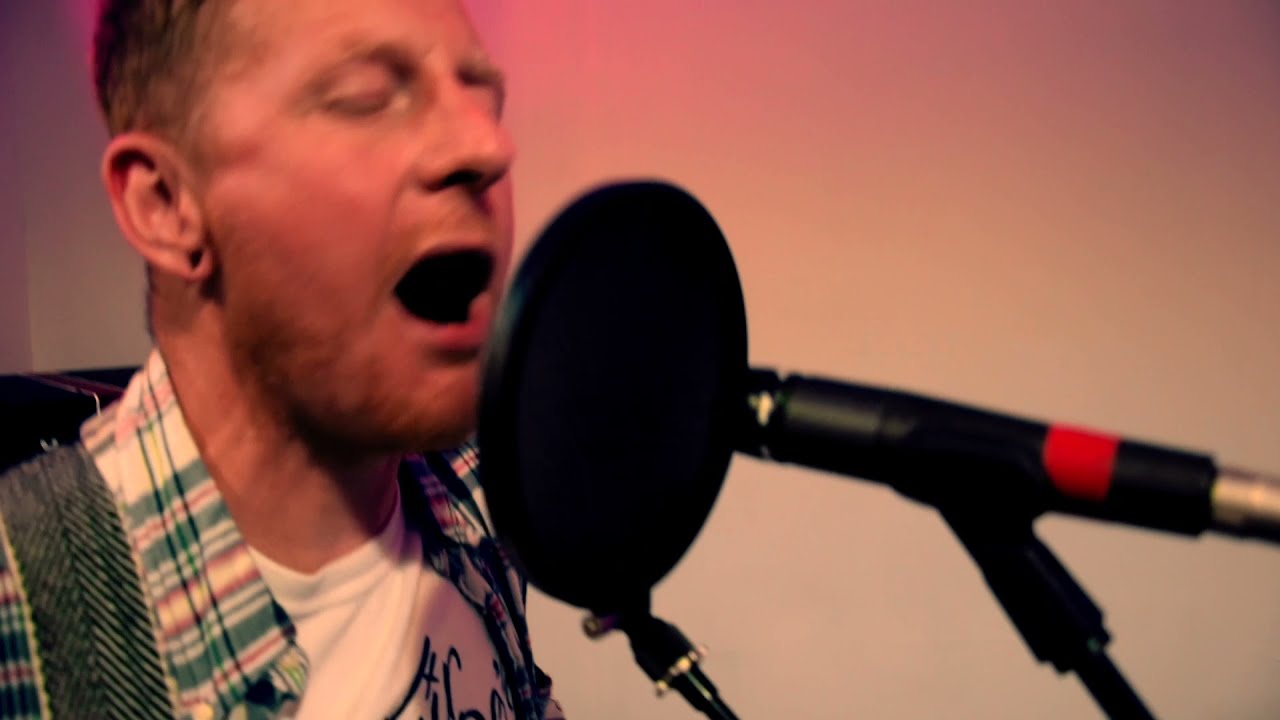 Videoclip de la canción "Hard Work" que estará incluida en el disco 'Total Rest' (Serial Bowl Records, 2021)