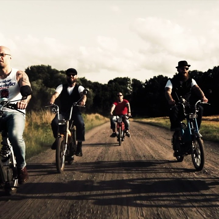 Videoclip de "Beware" de Plizzken, canción incluida en su disco '…And Their Paradise Is Full Of Snakes' (Pirates Press Records, 2021)