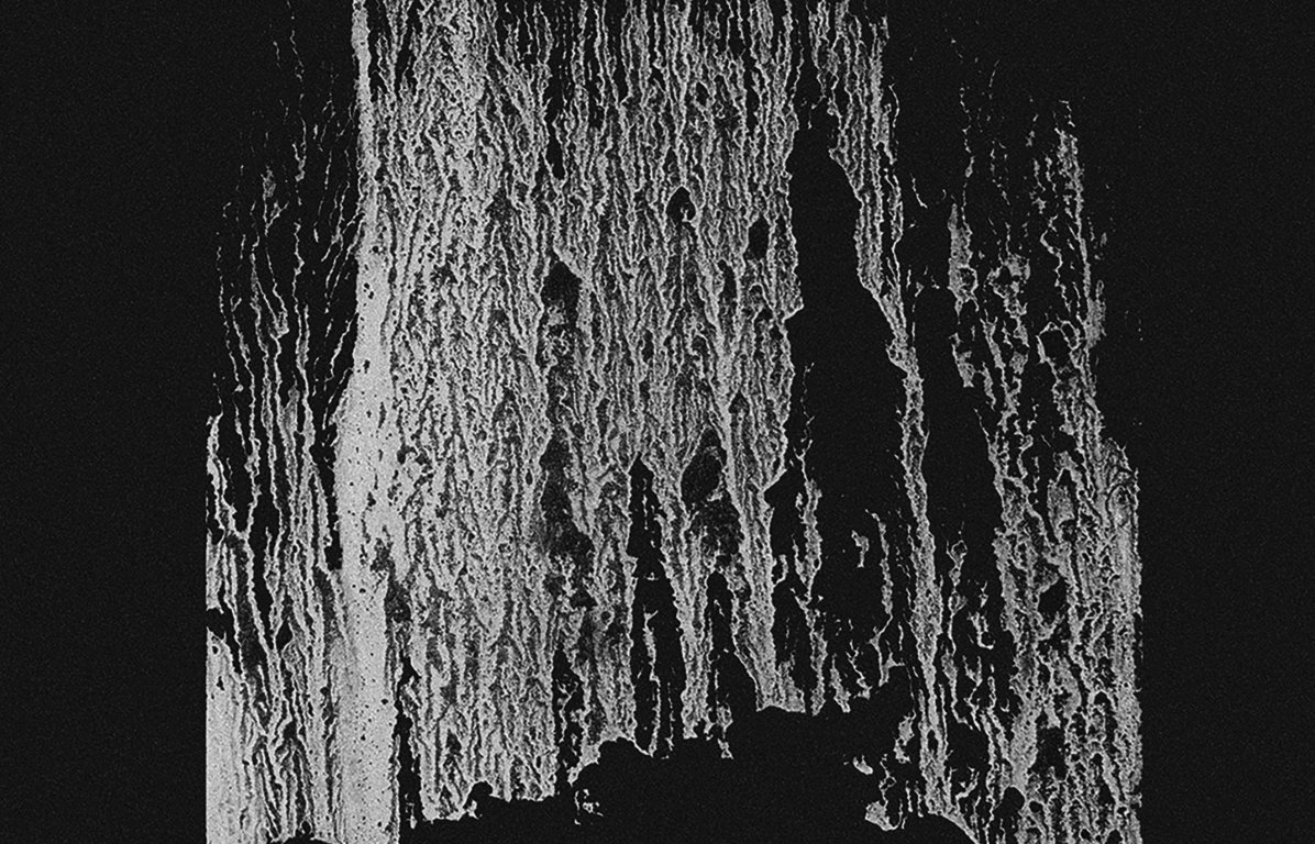 Portada de 'Danzando en el caos' de Desenterradas (2021)