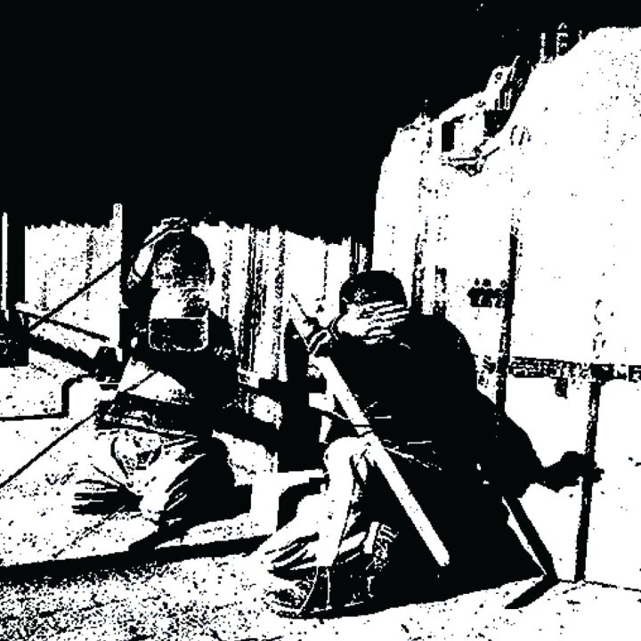 Portada de 'Ugly Shadows EP' (A World Divided, 2021)