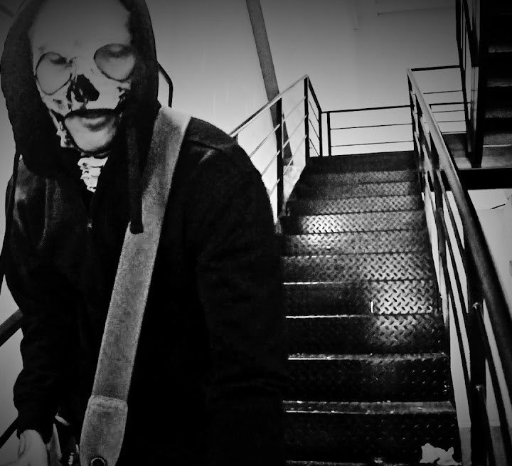 Videoclip de "Mi Hiroshima" de Sanngre, que está incluida en su disco 'Soltad al dóberman'