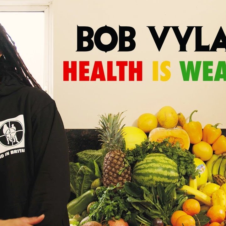 Videoclip de la canción "Health Is Wealth" de Bob Vylan (2022)