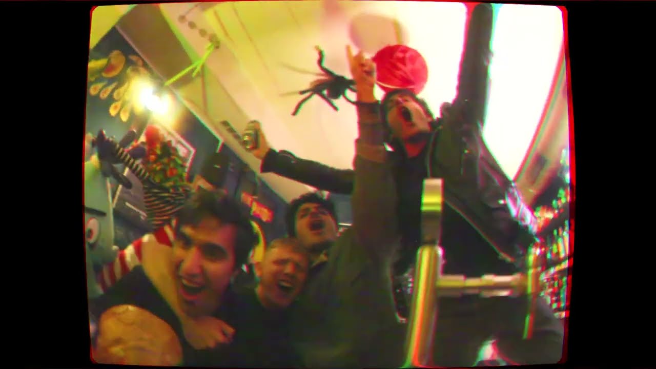 Videoclip de la canción "Madrid nos pertenece" de Biznaga, que forma parte de su disco 'Bremen no existe' (2022)