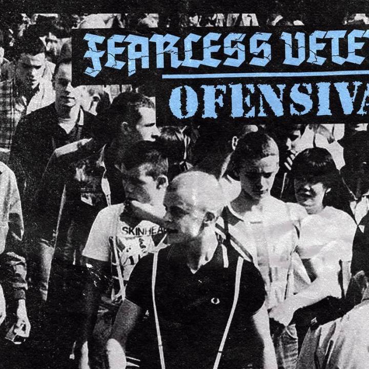 Portada del 7" split entre Fearless Veterans y Ofensiva (2022)