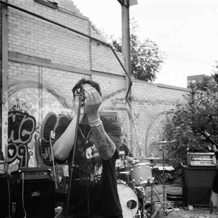 T.S. Warnispe: hardcore band from UK