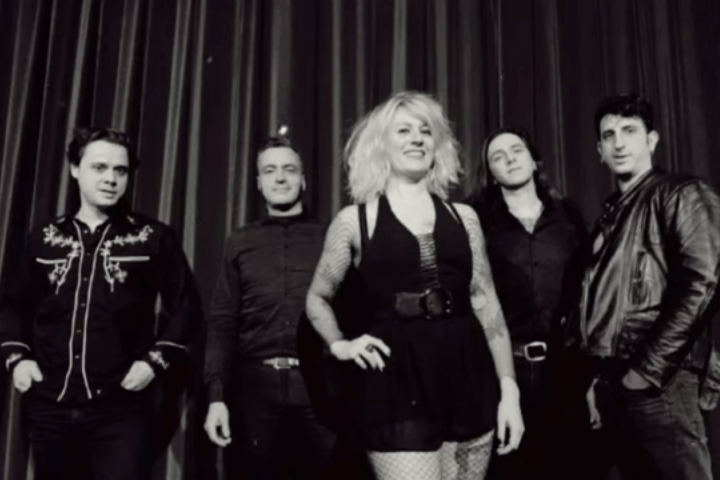 Canción "Sudden Burst" de The Capaces, de su disco 'All That Is' (2023)