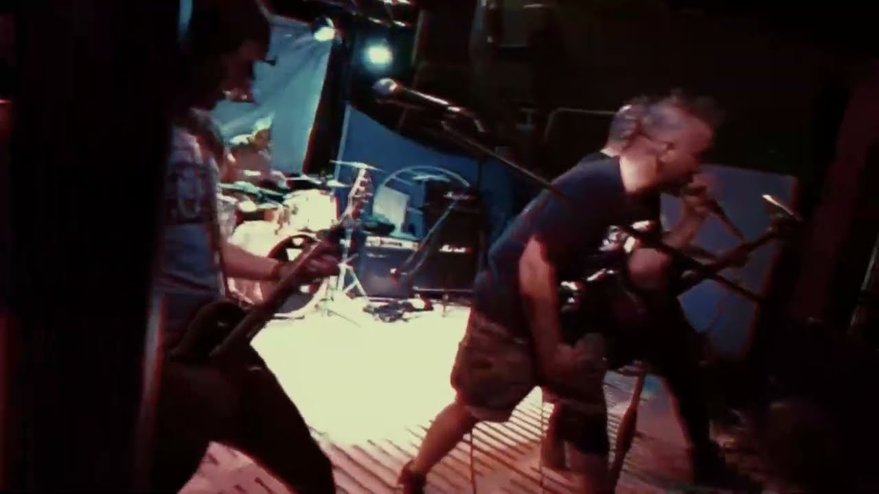 Video de la canción "Ritmo suicida" de Nafra, que está incluida en el 7" Mes i mes