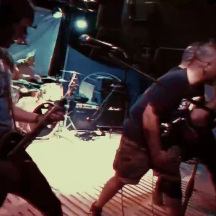 Video de la canción "Ritmo suicida" de Nafra, que está incluida en el 7" Mes i mes