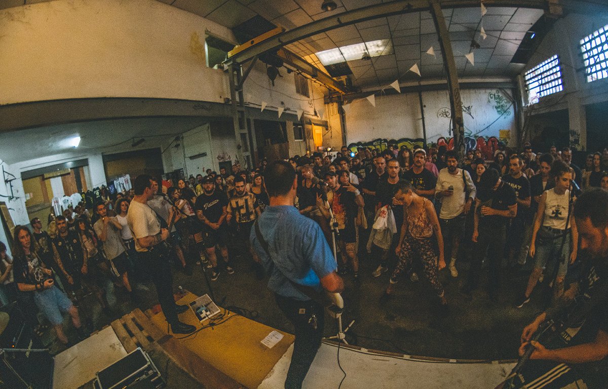 Enemic Interior: punk band from Barcelona