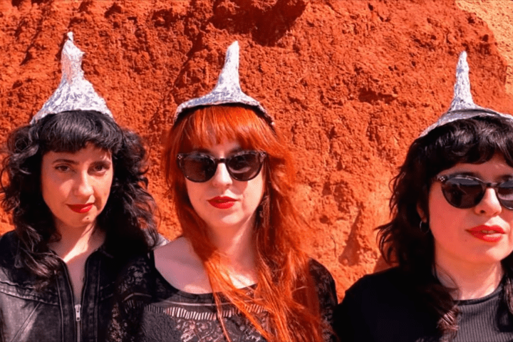 Vídeo de la canción "Marte Rojo" de Miss España, que está incluida en el disco 'Niebla Mental' (2023)