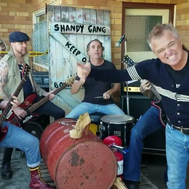 Vídeo de la canción "Sniffin Omo" que forma parte del disco 'Harder Yakka' de Shandy (2023)