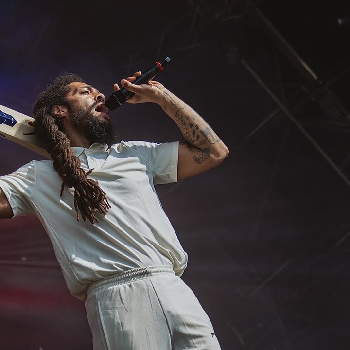 Vídeo de la canción "Big Dream" de Bob Vylan (2023)