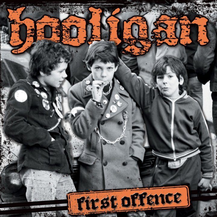 Portada del disco 'First Offence' de Hooligan (2023)
