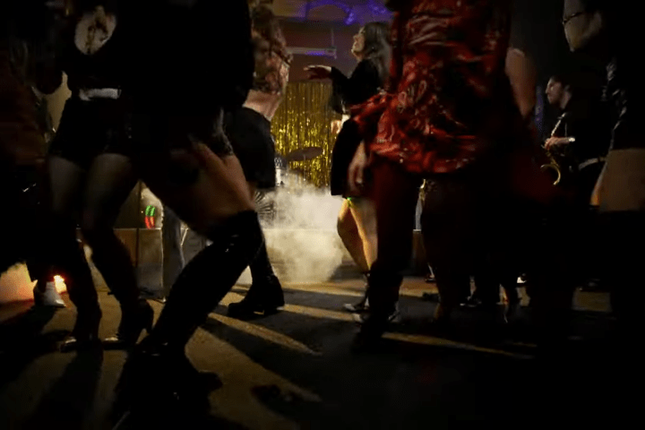 Videoclip de la canción "Gimme The Grease" de Jim Jones All Stars, que estará incluida en su disco 'Ain't No Peril' (2023)