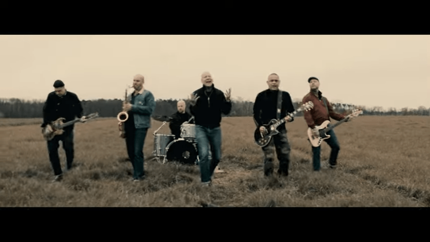 Vídeo de la canción "Wir halten die Fahnen weiter hoch" de Stomper 98 (2023)