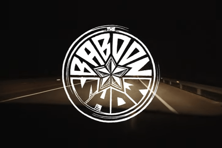 Vdeoclip de la canción "Rolling" de The Baboon Show, que está incluida en el disco 'God Bless You All'