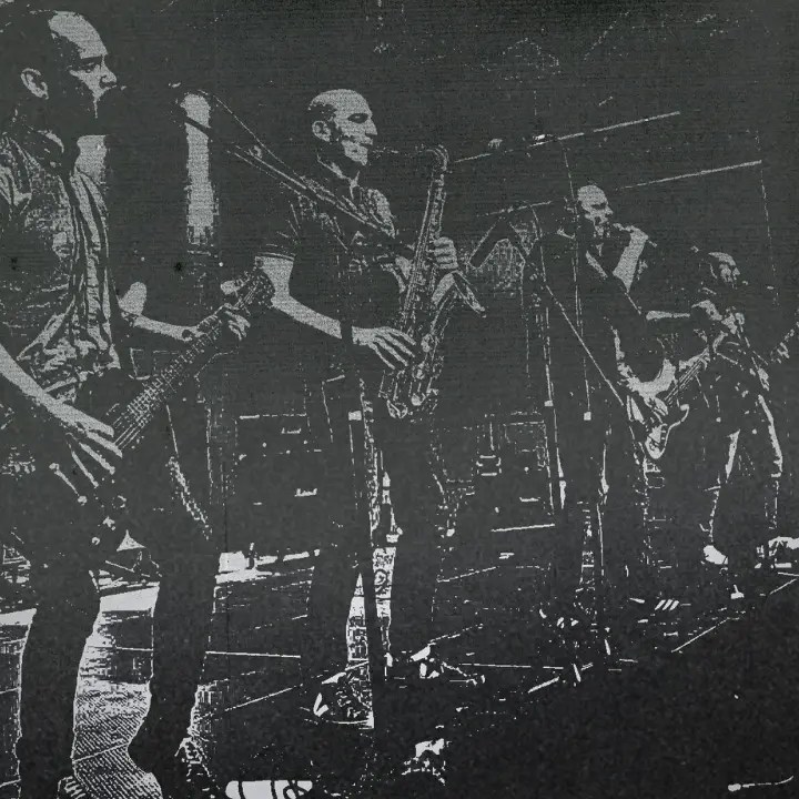 Disco de debut de la banda francesa de punk & oi! Banned From the Pub, editado en vinilo por CROM Records (2025)