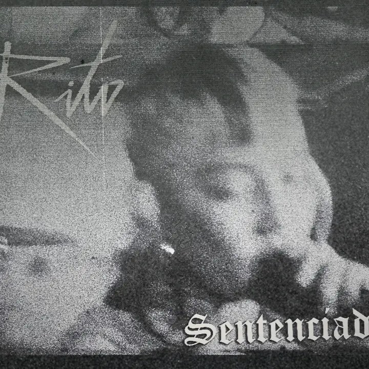 Rito lanza el videoclip de “Sentenciados”, una de las piezas más afiladas de su LP 'Muertos en vida'. Filmado en super 8, el clip encarna la crudeza y energía urgente de la banda bogotana, combinando estética punk con rabia política.
